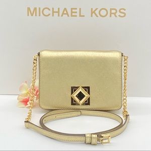 MICHAEL KORS LUNA SMALL CLUTCH XBODY PALE GOLD